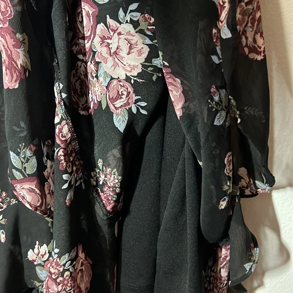 3/$15 Miami Floral Strapless V-Neck Faux Wrap Style Dress- Junior Large - Picture 4 of 9